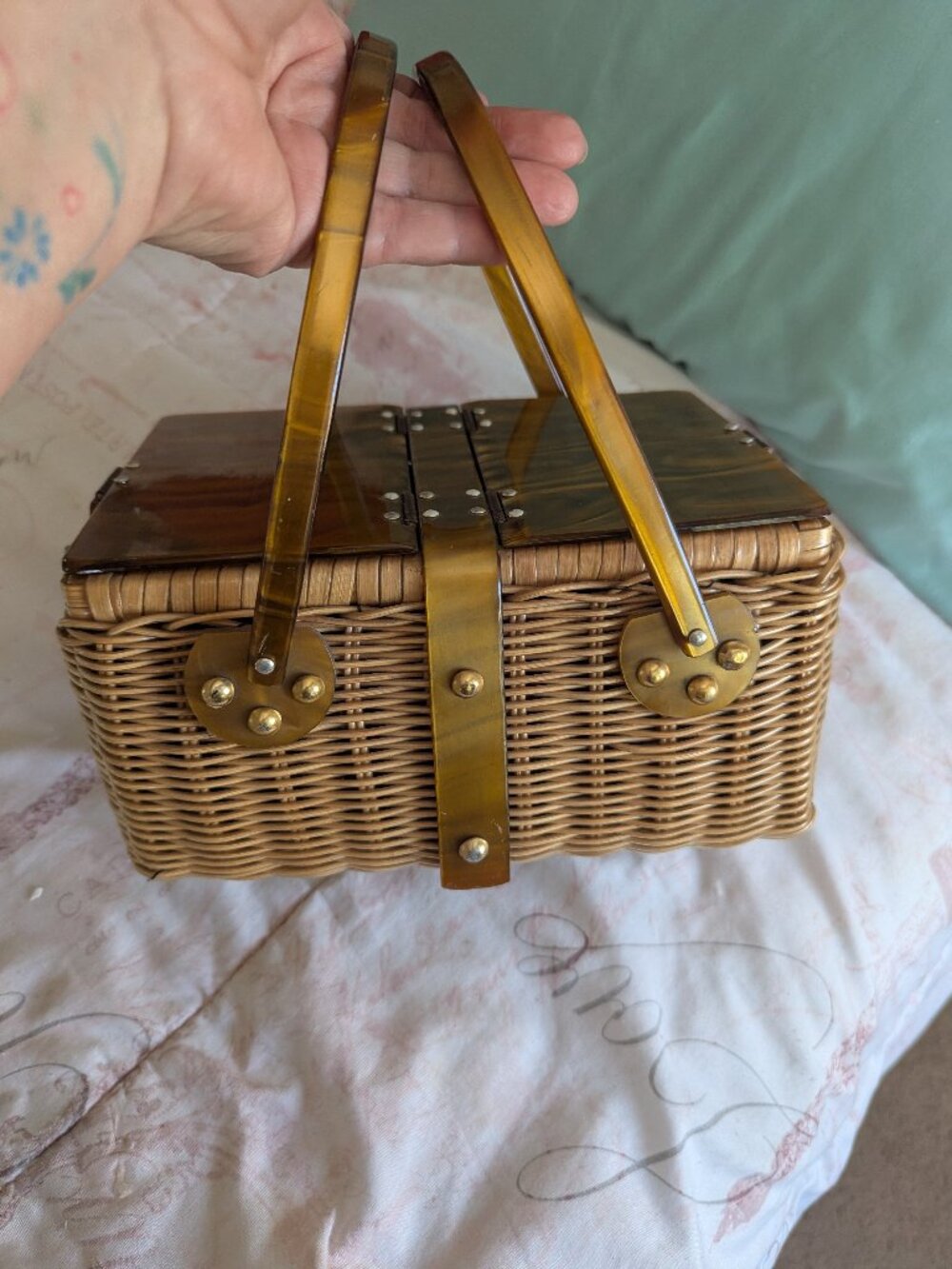 Vintage 1950's Brown Wicker Purse Lucite Lid And Handles, Picknick Basket Purse